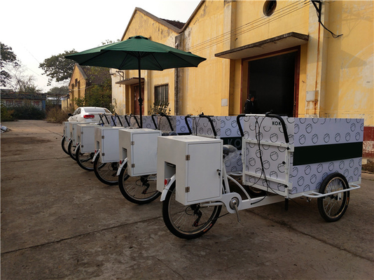 Carton avant et table de travail remorque à vélo électrique pour le transport mobile d'aliments