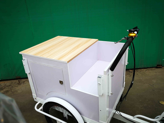 Personnaliser le chariot alimentaire à trois roues pour un fonctionnement facile et efficace