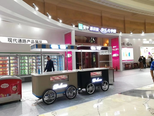 Voiture à glace à poussée mobile avec vitrine