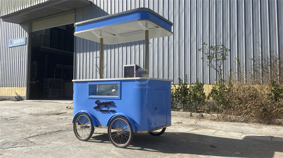 La gastronomie mobile dévoilée explore le monde des chariots à trois roues
