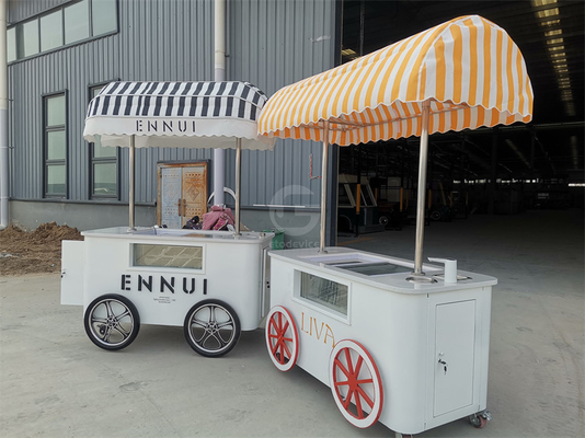 Chariot de vente de crème glacée avec congélateur