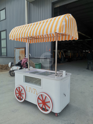 Chariot de vente de crème glacée avec congélateur