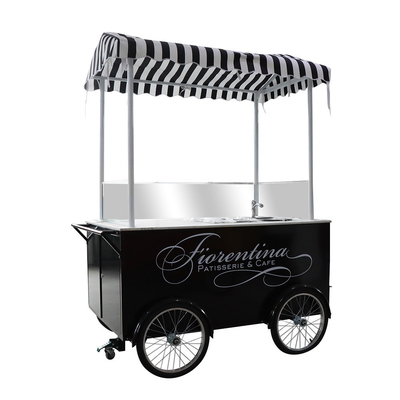 Des créations culinaires sur un panier à vélo