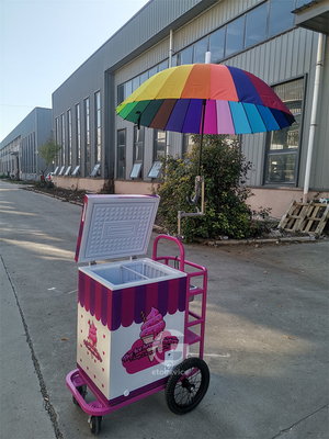 Chariot de poussée de crème glacée pour le commerce alimentaire mobile avec congélateur 80L
