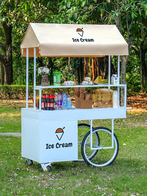 Les hôtels urbains accueillent le panier de glaces et de café